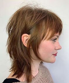 Short Shag Hairstyles, Hair Color Light Brown, Shag Hairstyles, Hair Color And Cut, Hair Inspo Color, Light Brown Hair