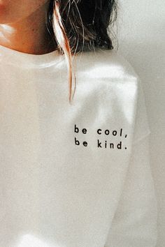 Embroidered Sweatshirt Ideas, Diy Embroidered Sweatshirt, Sweatshirt Ideas, Embroidery Diy, Social Trends, Shirt Design Inspiration, Pola Sulam, Art Embroidery, 자수 디자인