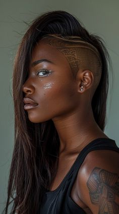 17 One Side Shaved Hairstyles for Black Women: Bold and Beautiful Ideas to Inspire Your Next Look | LooksNiceOnMe Futch Aesthetic, Shaved Natural Hair, Badass Hairstyles, Super Curly Hair, Side Shave