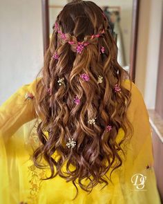 Long Hair Bridal Styles, Long Hair Bridal, Mehendi Ceremony, Formal Hairstyles For Long Hair, Breath Flowers, Bridal Styles