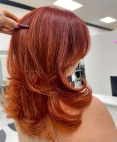 Hair Colour Ideas Ginger, Auburn Hair Pink Highlights, Ginger Hair With Red Highlights, Red Hair With Red Highlights, Short Copper Red Hair, Hair Dye Colors For Short Hair, Pink Ginger Hair, Red And Ginger Hair, Ginger Red Hair Color