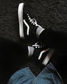 Vans Aesthetic, Vans Era, White Vans, Black Vans