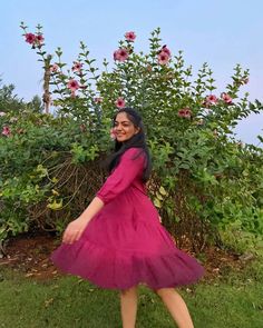 Long Frock Poses Photo Ideas At Home, Aesthetic Poses In Frock, Long Frock Poses Photo Ideas, Frock Poses Photography, Frock Photo Poses, Frock Poses Photo Ideas, Poses In Frock, Long Frock Models, Ahaana Krishna