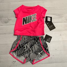 Nike Girls Two Piece Shorts Set 12 Months New With Tags Smoke Free/Pet Free #3709 Pink Short Top For Playwear, Short Pink Tops For Playwear, Pink Short Playwear Set, Nike Pink Short Sleeve Sets, Nike Pink Playwear Sets, Two Piece Shorts, Two Piece Shorts Set, Tops Nike, Nikes Girl