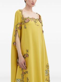 Oscar De La Renta Art Nouveau Threadwork Kaftan Dress - Farfetch Art Nouveau Dress, Threadwork Embroidery, Cape Designs, Silk Kaftan, City Dress, Mom Dress, Abaya Fashion, Kaftan Dress, Exclusive Fashion