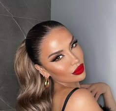 Bold Red Lip Makeup, Planning 2025, Makeup Bibir, Slicked Back Ponytail, Red Dress Makeup, Hollywood Theme