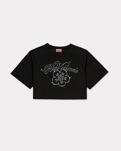 'KENZO Constellation' cropped T-shirt.
Soft jersey.Lurex embroidered ‘KENZO Paris’ at upper back. Streetwear Floral Embroidered Crew Neck Top, Streetwear Floral Embroidered Tops With Crew Neck, Floral Embroidered Crew Neck Top For Streetwear, Floral Embroidery Crew Neck Top For Streetwear, Graphic Tee Cropped Shirt, Kenzo Logo, Kenzo Paris, Polo Sweatshirt, Cardigan Shirt