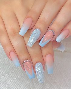 Blue And White Nails, Unghie Sfumate, Long Acrylic Nails Coffin, Coffin Nails Long, White Nail, Acrylic Nails Coffin Short, Summer Acrylic Nails, Short Acrylic Nails Designs