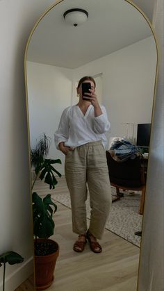 Linen and cotton; natural textiles Linen Pants Outfit Granola, Linen Pants Maternity Outfit, Relaxed Fit Khaki Linen Bottoms, Brown Relaxed Fit Linen Pants, Linen Pants Pregnancy Outfit, Natural Style, Cotton Blouses, Linen Pants