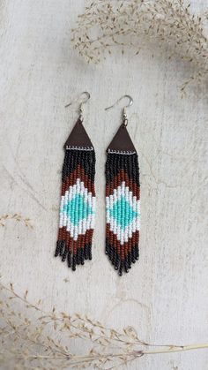 Beading Board, Western Turquoise, Klamath Falls, Cowgirl Jewelry, Native Beadwork, Turquoise Accents, Seed Bead Patterns, Bold Earrings, Native Jewelry