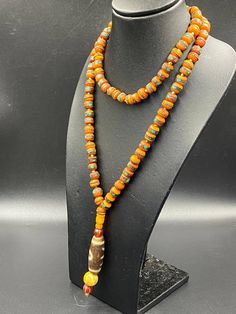 Very nice vintage mala prayer beads with dzi bead ontop Tibetan Mala, Turquoise Bead Necklaces, Gold Nugget, Natural Coral, Ancient Coins, Jade Carving, Lovely Ring, Mala Beads, Beaded Necklaces