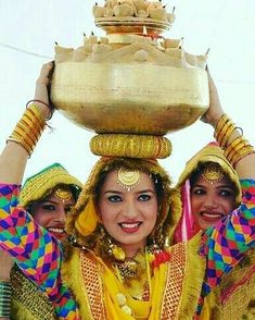 Poo 👑 Rangla Punjab, Punjab Culture, Punjabi Culture, Amazing India, India Culture, Indian Dance, Wedding Rituals, Punjabi Wedding, Folk Dance