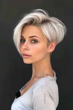 41+ Bixie (Pixie Bob) Haircut Ideas Bixie Haircut, Kort Bob, Edgy Short Haircuts, Short Relaxed Hairstyles, Cool Hairstyles For Girls, Short Layered Haircuts, Relaxed Hair