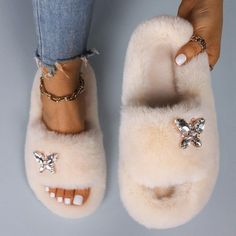 Luxury Flat, Faux Fur Slides, Luxury Flats, Fluffy Slippers, Platform Flip Flops, Cute Slippers, Indoor Slippers, Sandals Platform