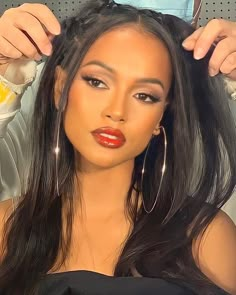 Makeup Ideas Dark, 90s Makeup Look, Feminine Makeup, Makeup Ideas Eyeliner, Site Models, Girly Makeup, 90s Makeup, Fake Lashes, S Aesthetic