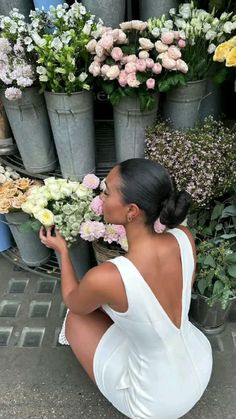 not my pic <3 #flowers #fashion #aesthetic #luxury #luxurylife #lifestyle #rich #richlifestyle Feminine Black Women, Fashion Outfits Dresses, Flowers Fashion, Aesthetic Luxury, Outfits Dresses, Black Femininity, Luxury Aesthetic, Feminine Aesthetic, Women Lifestyle