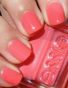 If you're looking for spring nails, spring nail colors, or spring nail inspiration, then check out these 22+ inspo photos. Solid Gel Nail Color Ideas Spring, Nail Paints, Nail Glam, Spring Nail Colors, Nail Colours, Essie Nail Polish, Hair Nails