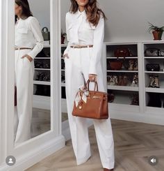 Chic Luxury Pants With Belt, Luxury Chic White Bottoms, White Pants Old Money Outfit, Timeless White Luxury Bag, Hermes Outfits Women, Old Money White Trousers Outfit, Stylish Outfits For Women Over 50, Classy Winter Outfits, Elegant Outfit Classy