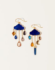 Grainne Morton Cloud and Rain Chain Drops Earrings in Lapis. Playful cloud earrings made with made with lapis, cameo, abalone, fine opal, mystic coated quartz, amethyst, and vintage rhinestone, set in 18k gold plated silver. Hook ear fitting. Handmade in Edinburgh, Scotland. Shop Covet + Lou. #covetandlou Manta Ray Earrings, Hand Made Earings, Fun Earrings Unique, Eccentric Earrings, Handmade Earrings Ideas, Eclectic Earrings, Mystical Outfits, Interesting Earrings, Grainne Morton