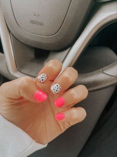 Bright Polka Dot Nails, Pink And White Pokadot Nails, One Color Dip Nails, Hot Pink Gel Nails Short Design, Pink Spring Nails Short, Hot Pink Black And White Nails, Bright Dip Nails For Summer, Dalmation Print Nails, Summer Pink Nails Design