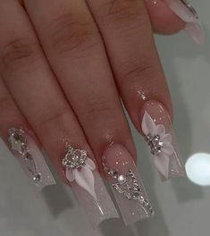 nails Cute Silver Nails Acrylic, Nails Acrylic White Medium, Quince Nails Coffin, Sweet 15 Nails, Silver Nails Birthday, Quince Nails White And Silver, Grey Quince Nails, Silver Nail Designs Acrylic