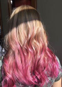 Pink Underdye Hair, Pink And Blonde Hair, Underdye Hair, Dyed Tips, Hair Dye Tips, Pink Blonde Hair