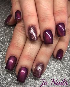 Nail Ideas For Winter 2023, Plum Fall Nails, Cranberry Nails Fall, Glitter Gel Nail Designs, Pedi Ideas, Nail Tip Designs, Simple Fall Nails, Hello Nails, Sassy Nails