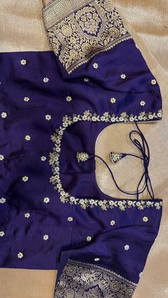 Simple Computer Work Blouse Designs, Simple Maggam Work Blouses Latest, Maggam Blouses, Embroidered Blouses, Mirror Work Blouse Design, Golden Saree, Cutwork Blouse