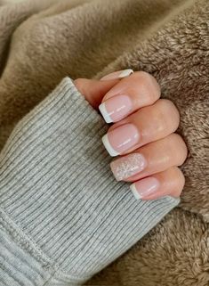 Gel X nails, winter french nails. Snowflake design nails Nail Inspo Square Christmas, Xmas Nail Inspo Simple, French Manicure For Christmas, Simple Snow Flake Nails, Xmas Square Nails, White Snowflake Nails Short, Christmas Nails Acrylic Snowflake, Snow Flake Acrylic Nails