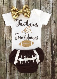 A personal favorite from my Etsy shop https://www.etsy.com/listing/464561217/tutus-touchdowns-bodysuit-football Baby Kostüm, Girl Onesies, Baby Time, Everything Baby, Baby Outfits