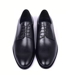 Style: Corrente Italian Leather Lace-Up Shoe Black Gorgeous, Italian Leather lace-up Blucher Oxford from the Corrente collection features a Plain Toe, soft Calfskin lining, a clean welt and a full Leather Sole! Elegant Formal Oxfords With Laces, Elegant Fitted Oxfords With Laces, Elegant Lace-up Leather Shoes For Work, Elegant Black Lace-up Shoes For Work, Elegant Lace-up Dress Shoes With Leather Lining, Elegant Leather-lined Lace-up Dress Shoes, Elegant Black Oxfords With Laces, Elegant Black Lace-up Shoes For Derby, Luxury Black Fitted Lace-up Shoes