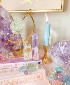 Crystal Orb Aesthetic, Fairy Crystal Aesthetic, Crystals Table Decor, Crystal Decor Aesthetic, Tarot And Crystals Aesthetic, Crystals Altar Ideas, Pretty Witch Aesthetic, Crystal Magic Aesthetic, Crystal Core Aesthetic