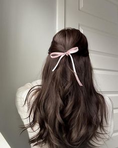 Dark Brown Hairstyles Half Up, Dark Brown Hair Styles Long, Cute Long Brown Hairstyles, Cute Hair Tie Style, Hairstyle For Brown Hair, Long Brown Hairstyles Ideas, Long Dark Hair Hairstyles, Hair Styles For Dark Brown Hair, Bows On Hair