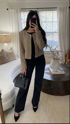 Casual Classy Outfits, Outfits For College, Aesthetic Business, Outfits Skirt, Classy Business Outfits, Rich Aesthetic, Modest Casual Outfits, Suits Casual, Cute Work Outfits