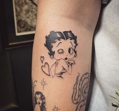 Planet Tattoo, Betty Boop Tattoos, Tato Henna, Handpoke Tattoo, Pretty Tattoos For Women, Red Ink Tattoos, Dope Tattoos For Women, Cute Tattoos For Women, Tattoo Cover