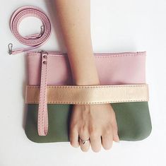 Clothing Gift Vegan leather clutch Crossbody purse Vegan Vegan Purse, Model Shoulder, Green Clutch, Best Leather Wallet, Boho Clutch, Sac Diy, Vegan Purses, Cheap Purses, Leather Clutch Bag