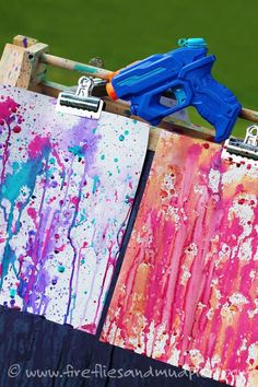 Squirt Gun Painting | Fireflies and Mud Pies. This activity looks like such fun-for outside!! Cute Diy Crafts, The Rainbow Fish, Fun Summer Crafts, Summer Diy Projects, Diy Summer Crafts, Rainbow Connection, Summer Crafts For Kids, Summer Projects, Fun Diy Crafts