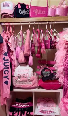 Y2k Aesthetic Bedroom, Trashy Y2k Room, 2000s Lifestyle, 2000s Closet, Mcbling Room, Y2k Aesthetic Pink, Y2k Closet, Girly Closet