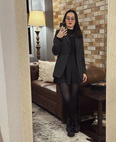 #aesthetic #goth #gothic #corpgoth #allblackoutfit Classy Goth Fashion, Gothic Old Money Outfits, Gothic Corporate Work Outfits, Goth College Outfit, Business Goth Work Outfits, Goth Office Outfit, Preppy Goth Outfits, Corporate Goth Aesthetic, Goth Business Outfits