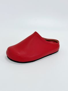 Designer Handmade Red Leather Barefoot Clogs, Slip on Shoes Women, Red Slippers Custom Size - Etsy Crocs Designer, Designer Crocs, On Shoes Women, Womens Clogs And Mules, Custom Crocs, Red Slippers, Shoes Custom, Barefoot Shoes, Womens Clogs