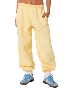 Reach Your Ultimate Level Of Coziness, While Still Feeling On-Trend With These Perfect Oversized Sweatpants. Sweatpants. Oversized Fit. 50% Cotton, 50% Polyester. Model Wears Size S. Model Height Is 5'7. Item Care: Machine Wash At Maximum 30ºc, Do Not Bleach, Do Not Tumble Dry, Iron At A Maximum Of 110ºc, Do Not Dry Clean. | Edikted Clark Oversized Sweatpants Sweatpants Oversized, Oversized Sweatpants, Wwe T Shirts, Flannel Sweatshirt, Sweat Set, Boys Graphic Tee, Girls Graphic Tee, Girls Blouse, Mens Trends