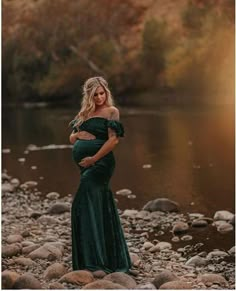 Gemi Green Fitted Style Velvet Maternity Dress for Photo | Etsy Photoshot Pregnant, Woodland Maternity Shoot, Green Maternity Dress Photoshoot, Fall Maternity Shoot, Velvet Maternity Dress, Fall Maternity Pictures, Bohemian Maternity, Winter Maternity Photos