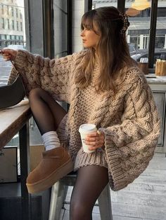 Vintage Oversize Women Knitted Pullover O-neck Lantern Sleeves Twist Female Jumper 2024 Autumn Oversize Pullover, London Style, Pull Oversize, Oversized Knit Cardigan, Sweater Oversize, Aesthetic People, Estilo Chic, Oversize Knit, Oversized Knitted Sweaters