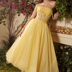 New Yellow Midi Sunshine Prom Aperty Evening A-Line Tea Dress Yellow Tea Length Dress, Halter Dress Casual, Work Party Dress, Andrea And Leo, Purple Evening Gowns, Yellow Gown, Elegant Ball Gowns, Prom Dresses Yellow, Night Club Dress