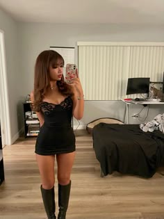 Black Clubbing Dress, Club Outfits Summer Night, Going Out Dresses Clubbing Baddie, Clubbing Fits Aesthetic, Sexycore Outfit, Hot Looks For Women, Scandalous Outfits Club, Black Club Outfit, Going Out Dresses Clubbing