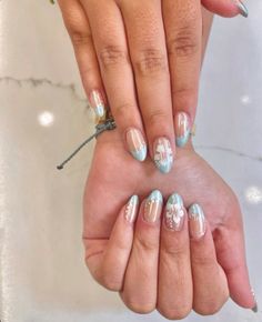 Bahamas Acrylic Nails, Beach Nails Flower, Best Nail Ideas 2024, Coastal Floral Nails, Bermuda Vacation Nails, Beach Girl Aesthetic Nails, Purple Hawaiian Nails, Beach Style Nails, Hawaii Wedding Nails