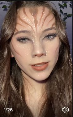 Skin Tone Avatar Makeup, Avatar Makeup Skin Tone, Avatar The Way Of Water Costume, Halloween Costumes With Curly Hair, Diy Avatar Costume, Avatar Costume Makeup, Easy Avatar Makeup, Avatar Costume Women, Avatar Make Up