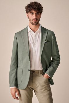 Main 85% Polyester, 15% Viscose. Lining 100% Recycled polyester. Casual Men Suits For Wedding, Smart Casual Look For Men, Green Blazer Casual Outfit, Summer Formal Men Wedding, Blazers Outfits Mens, Men Casual Blazer Outfit, Green Blazer Outfit Men Wedding, Day Wedding Outfit Guest Men, Men In Blazer