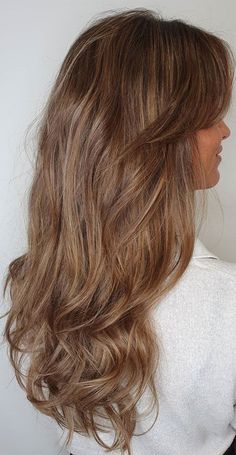 19. Caramel shortbread balayage Looking for your new hair color to try in this season? If you can’t decide blonde or brown, well we... Honey Brown Hair Color, Caramel Blonde Hair, Golden Brown Hair, Bored Board, Honey Brown Hair, Dreamy Aesthetic, Hair Color Caramel, Gorgeous Hair Color