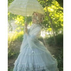 Overwhelming volume layered over and over again. Beautiful lace embroidery with a brush stroke flower pattern. A petticoat that will make you look like a princess of royalty. It can be worn as an underskirt or a skirt. Try being invited to a ball for a court aristocrat. 
 
 

 

 
 
 ＜Color＞ 
 
 Baby blue 
 White 
 
 
 ＜Item＞ 
 
 Skirt length: 90cm 
 Skirt length: 100cm 
 
 
 ＜Size＞ 
 
 Skirt length: 90cm 
 
 S size 
 
 Total length: 90cm 
 Waist: 60-80cm 
 
 M size 
 
 Total length: 90cm 
 Wais Blue Victorian Dress With Ruffles For Wedding, Princess Style Victorian Dress With Ruffles, Lace Embroidery, Blue Skirt, A Princess, White Skirts, Petticoat, Flower Pattern, Brush Strokes